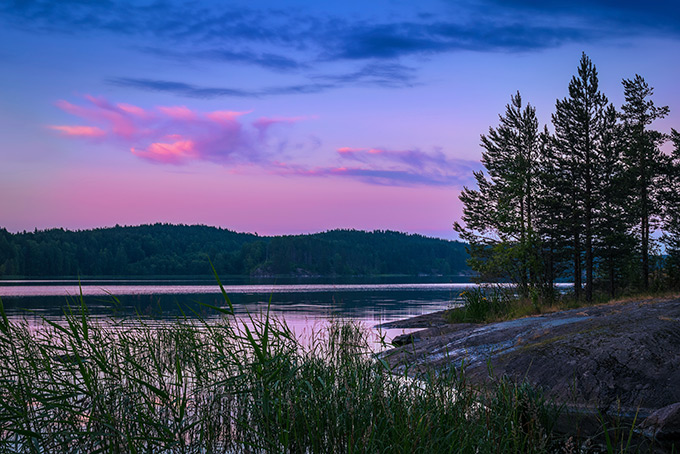 680-evening-lake-ladoga-russia.jpg